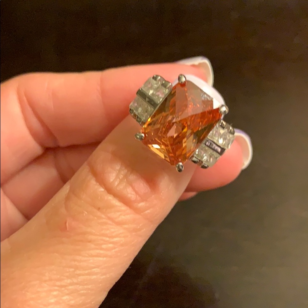 Ring - Picture 2 of 4
